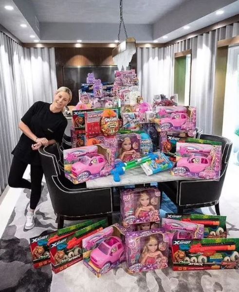 Девочка стала миллионершей в 10 лет, а в 15 уже планирует выходить на пенсию, как ей это удалось