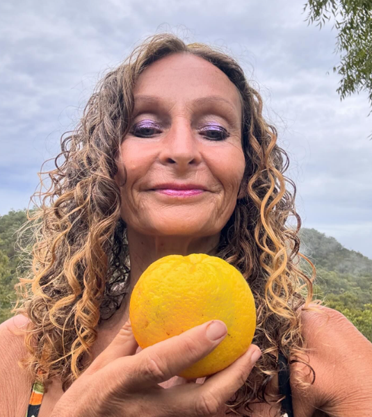 Женщина пила сок в течение 40 дней, стоит ли часто пить соки, напитки, правильное питание, эксперимент