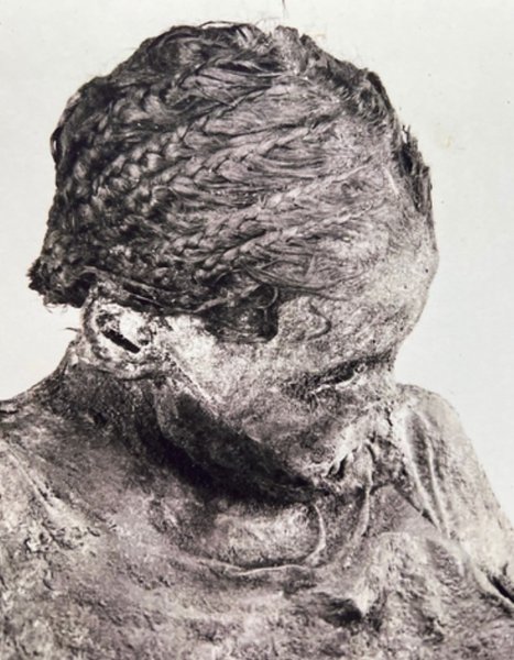 голова мумії