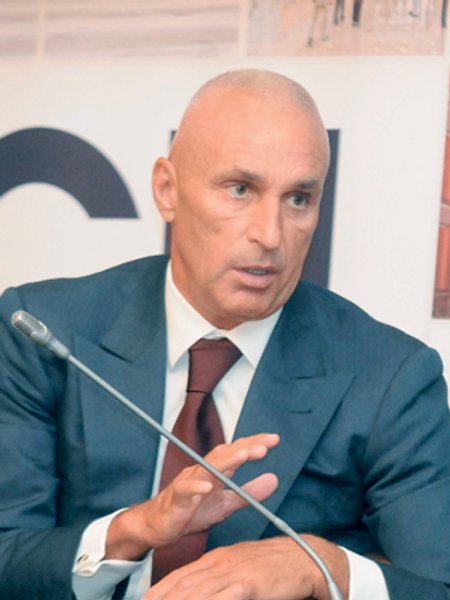 

Александр Ярославский: "Янукович не давил. Он просто создал такую обстановку в стране, что правильнее было избавляться от бизнеса. Коррупция, развал промышленности и вообще экономики"
