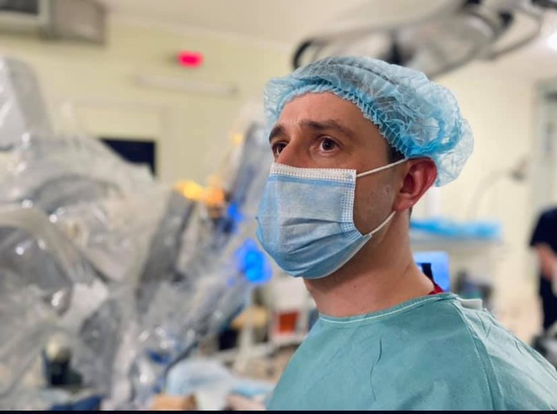 Львов, операция, медик,