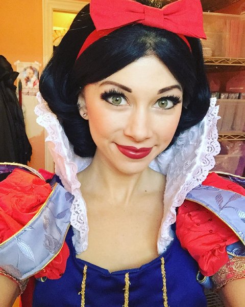 диснеївська принцеса, робота в Діснейленді, робота в дисней