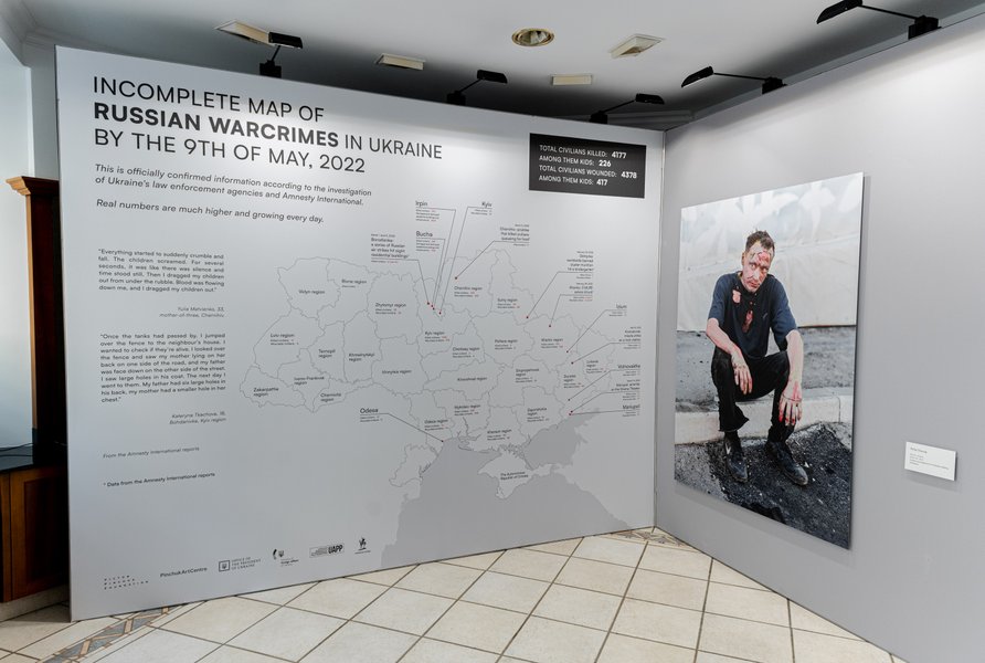 Найкращий спосіб, яким наша команда може захищати Україну – це не зброя, а виставки та артпроєкти