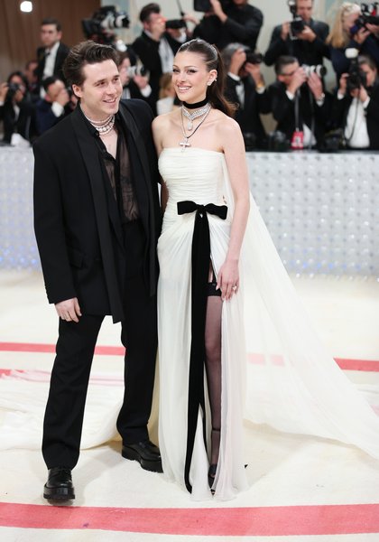 Бруклин Бекхэм и Никола Пельтц