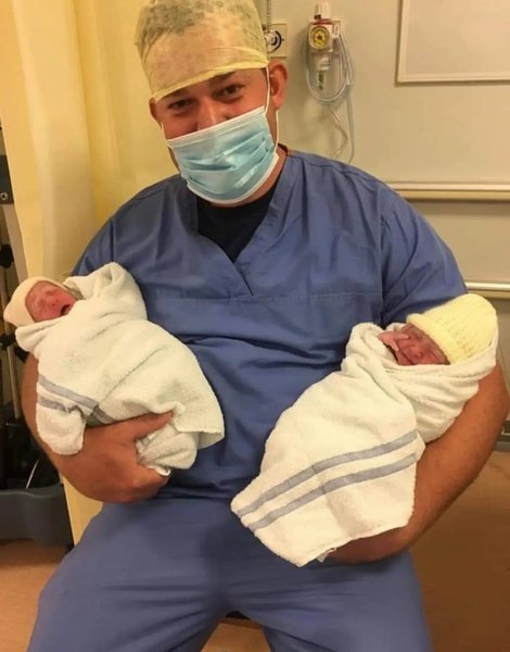 Немовлята, сестри, новонароджені, діти, пологи, вагітність