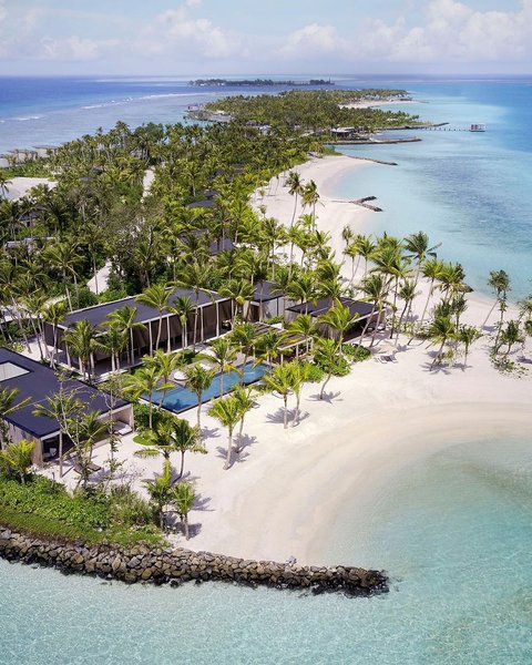 вера брежнева, мальдивы, отпуск на мальдивах, певица, отель риц-карлтон