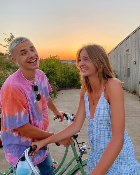 Ромео Бекхем, Мія Реган, пара, роман, відносини, нова дівчина