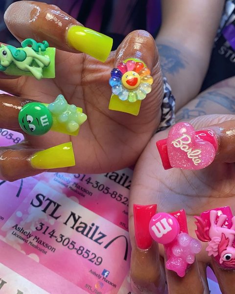 ногти-клеш, утиные ногти, Duck nails, тренды маникюра, тренд маникюра 2021, маникюр, форма ногтей