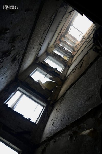 луцк ракета, луцк взрывы, луцк прилет, разрушен дом ракета