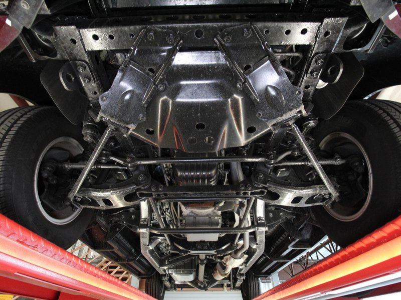 Авто збудовано на рамному шасі Toyota Hilux