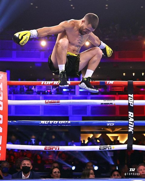 Василий Ломаченко, Масайоши Накатани