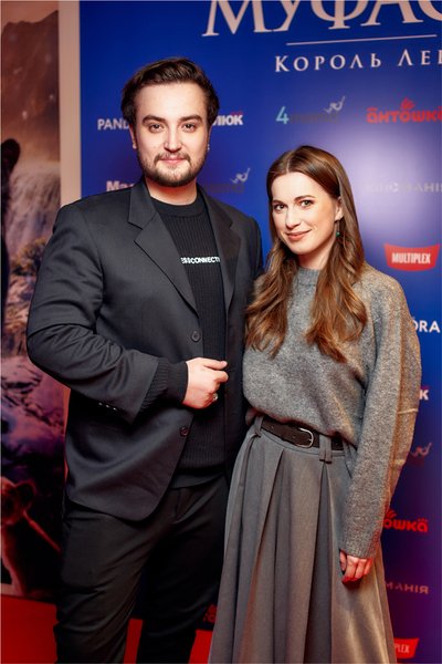 на прем'єрі фільму "Муфаса: Король Лев", В'ячеслав Хостікоєв