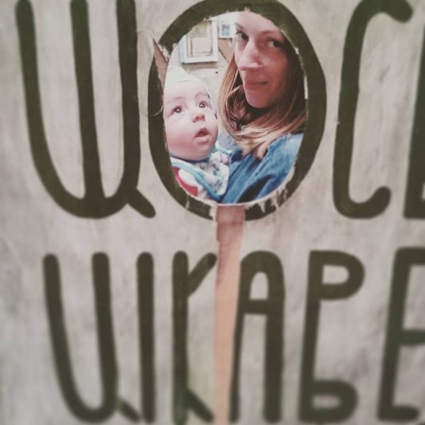 

"Помню, как встретила знакомую, мы с ней болтали. "И вот, когда родится ребенок..." — говорю я. "Какой ребенок?" — переспрашивает она. Я была на шестом месяце, и она этого не заметила" / Фото: Богдан Логвиненко
