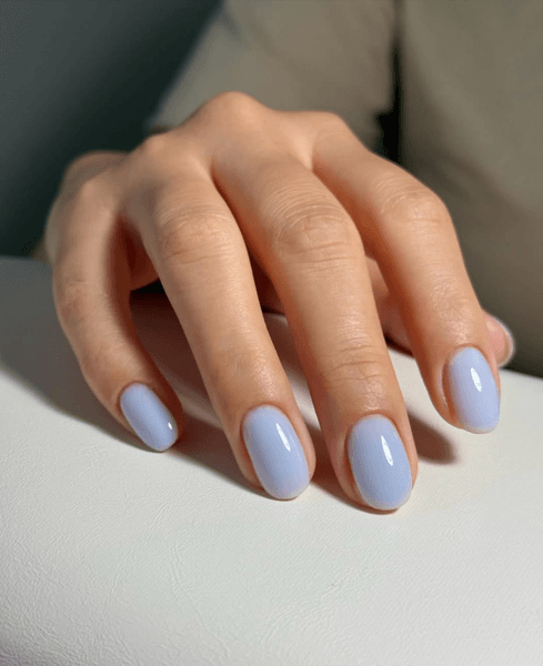 Васильково-голубые ногти