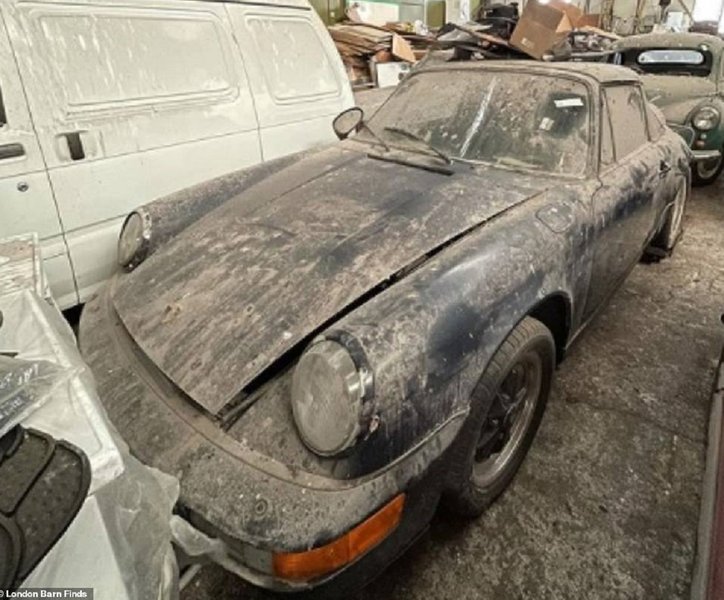 Деякі з автомобілів знаходяться в поганому стані і потребують серйозної реставрації, але як і раніше мають цінність