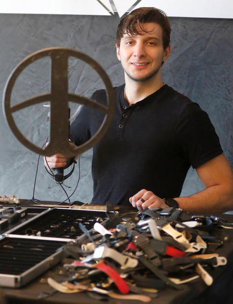 Скарби на дні озера в США, аквалангіст Дарік Лангос, металошукач, мисливці за скарбами, знахідки