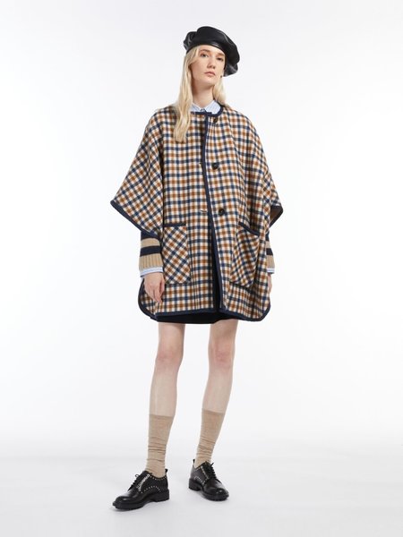 Пальто-кейп – це видозмінений середньовічний плащ