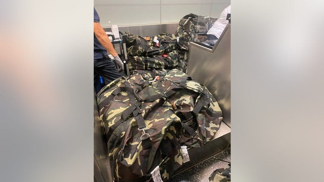 Волонтеры из США, доставки помощи в Украину, медпомощь, аптечки