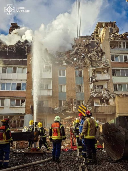Удар ВС РФ по многоэтажке в Тернополе