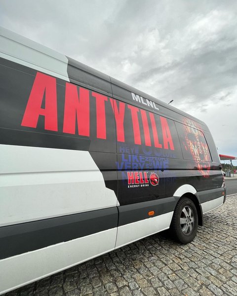 Група Антитіла потрапила у ДТП