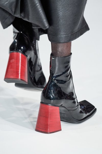 Модные материалы обуви 2020/21 фото