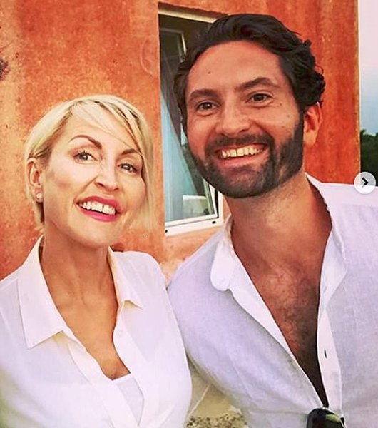 Иайк Дикман, Хизер Миллс