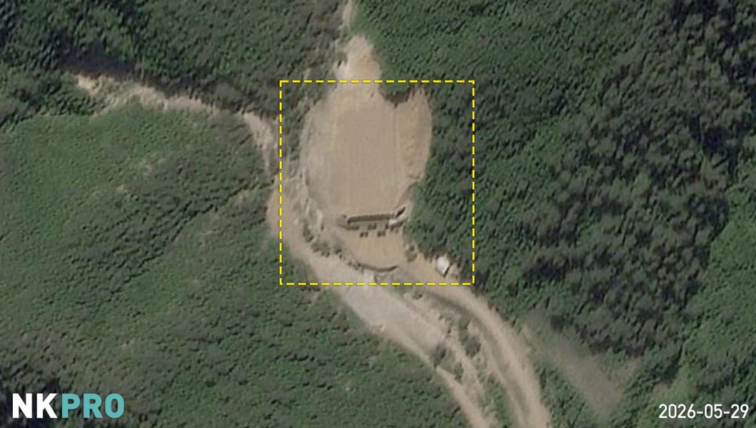 КНДР засипала землею нову будівлю на заводі, де виробляють ракети для Росії