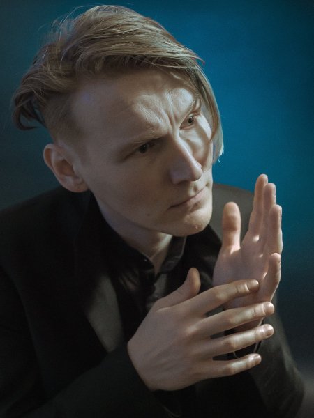 гліб колядін Музикант гурту "Би-2" Гліб Колядін