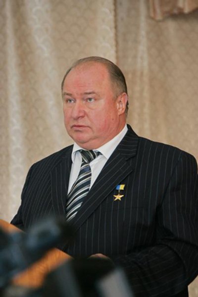 

Анатолий Француз: "Лично я рассматриваю наличие короткоствольного оружия у законопослушного гражданина, который соответствует в том числе всем медицинским критериям, как сдерживающий фактор для преступников, владеющих оружием"
