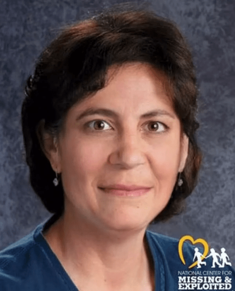 Момиче, изчезнало преди 39 години Момиче, изчезнало преди 39 години, майка на изчезнало момиче, семейство, майка и дъщеря, изчезнало дете, издирване на дете, момиче, изчезнало преди 39 години