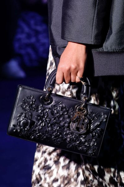 Показ Dior осінь-зима 2023 фото