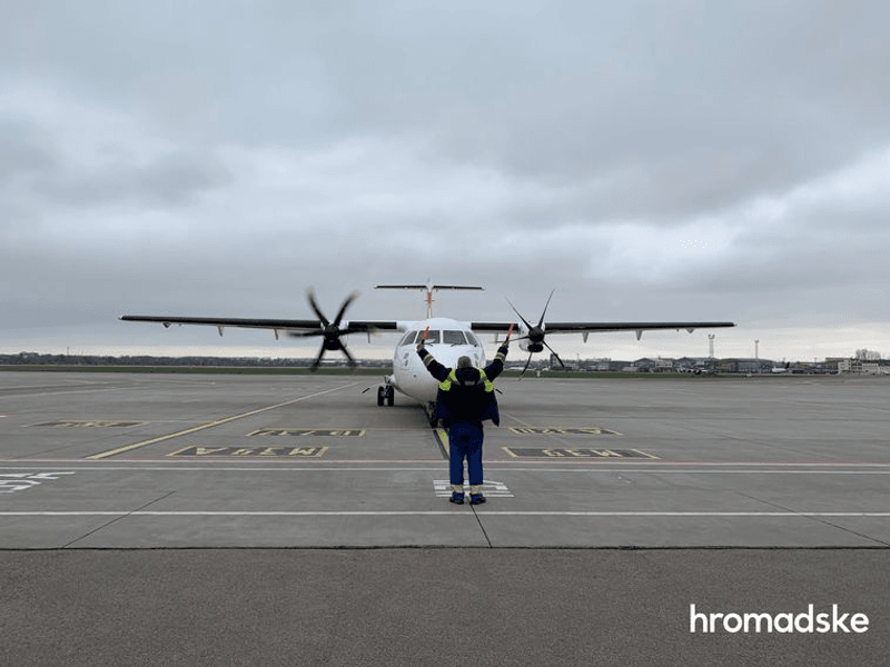 Pfizer, вакцина, самолет, Киев,