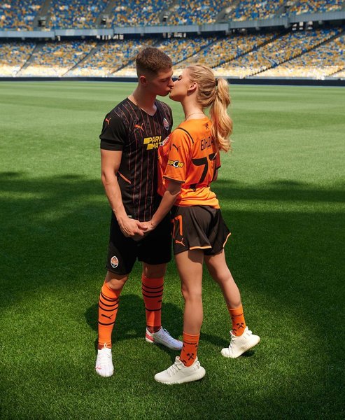 дарья савина, валерий бондарь, свадьба, защитник шахтера, футболист, журналистка, бывшая супряги, владислав супряга