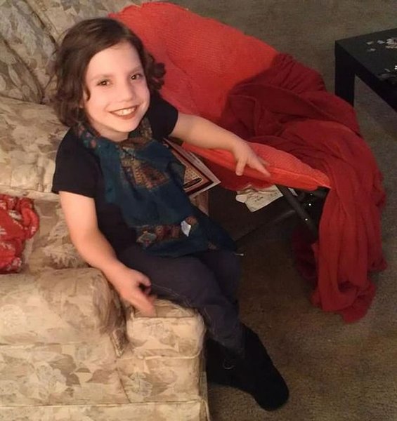 Наталія Грейс, дівчинка, дочка, прийомна дочка, 22-річна дівчина, жінка, скандал