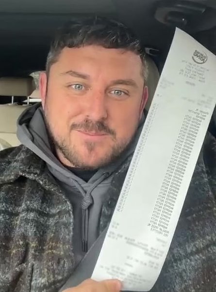 Мужчина, чек, мужчина в автомобиле, оплата