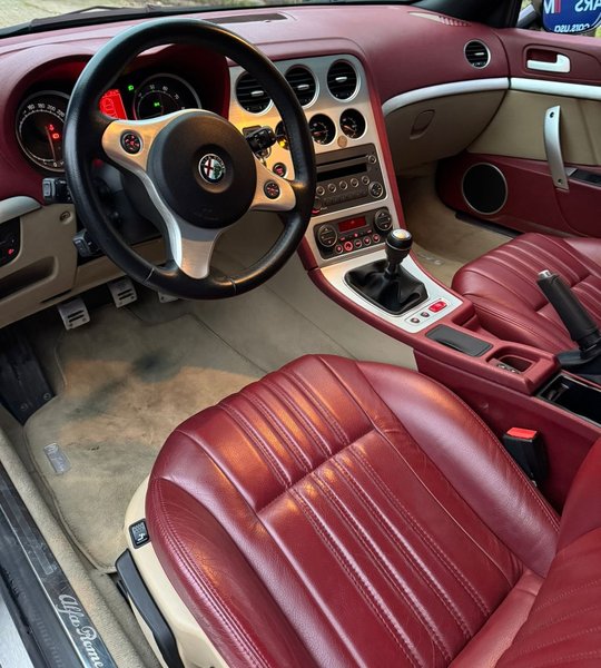 Салон Alfa Romeo Spider