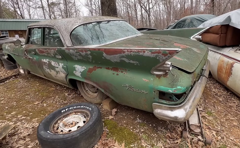 Chrysler Windsor, ретро авто, коллекция авто, заброшенные авто