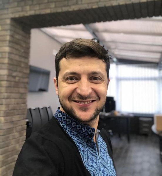 владимир зеленский в вышиванке