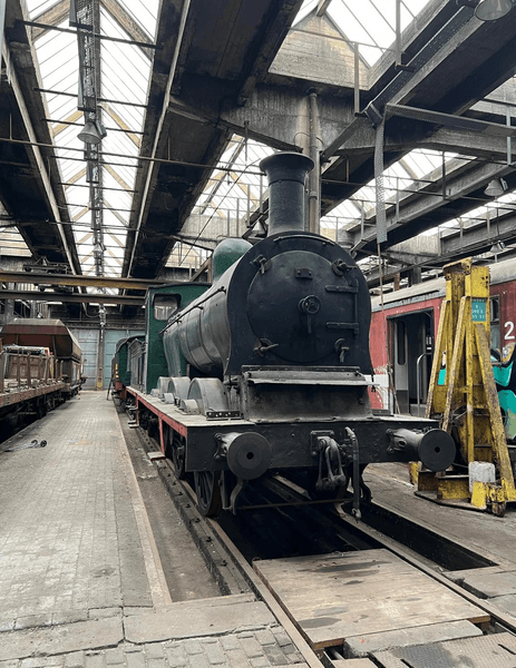 блогер ангар потяги