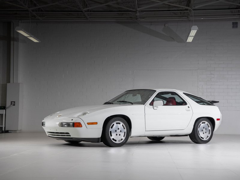 Porsche 928