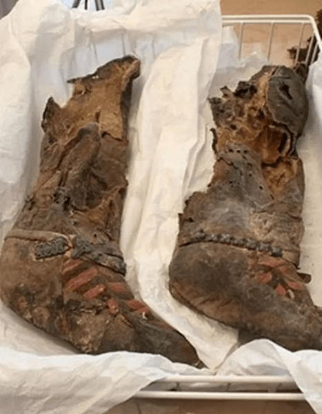 Мумия, останки женщины, путешествие во времени, носила Adidas