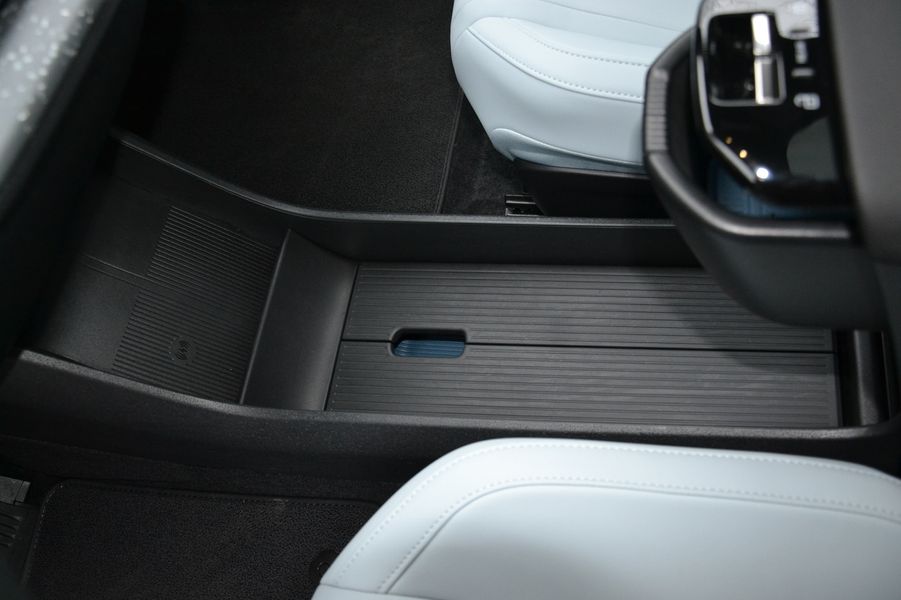 Volvo EX30 2024, Volvo EX30, новий Volvo EX30, електромобіль Volvo, кросовер Volvo, Volvo EX30 в Україні