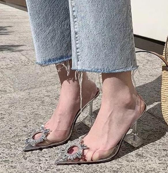 Прозорі туфлі, фото