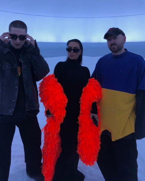 Balenciaga, демна гвасалия, поддержка украины, война в украине, война с россией