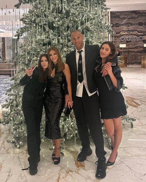 Ані Лорак сім'я