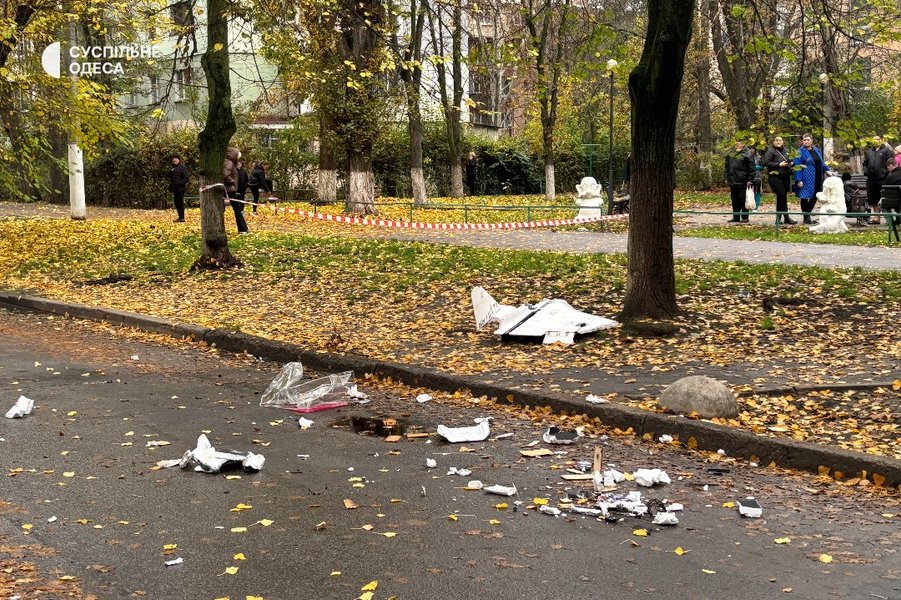 російський безпілотник на землі