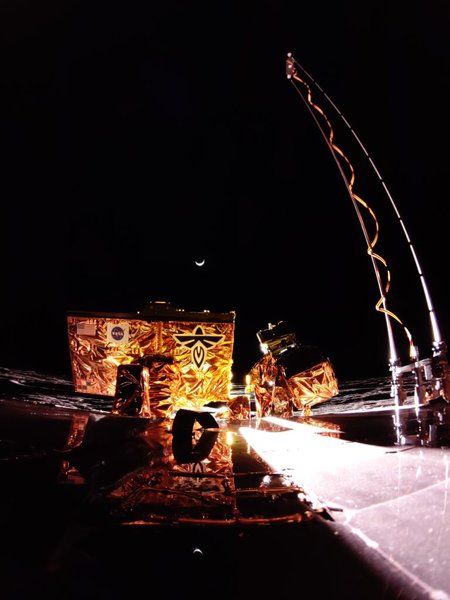 посадочный модуль Blue Ghost Луна