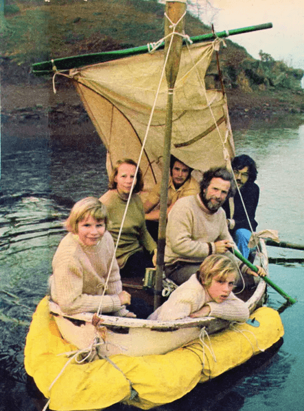 Семья, лодка, плот, крушение,