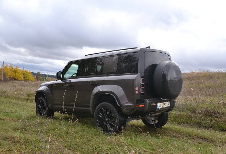 Land Rover Defender OCTA
