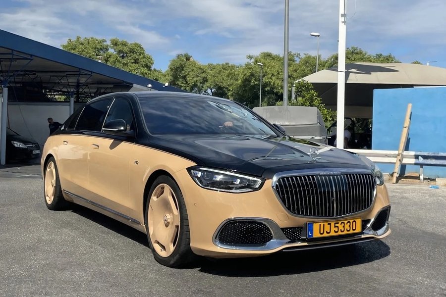Mercedes-Maybach S-Class Virgil Abloh Edition Mercedes-Maybach S-Class Virgil Abloh Edition